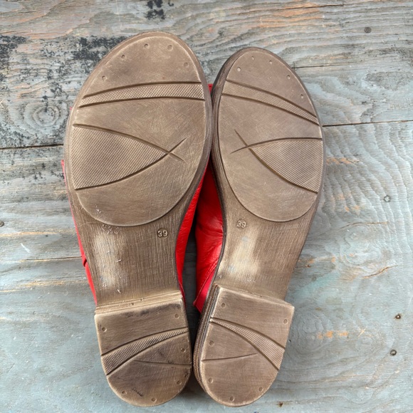 Miz Mooz Red Dandelion wide slide on sandals | 39 wide - Picture 8 of 8
